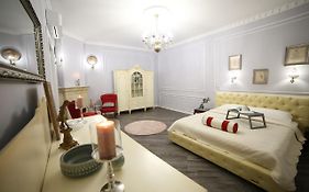 Franco Luxury